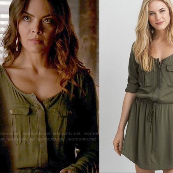 American Eagle Outfitters Dresses & Skirts - American Eagle outfitters green dress Small